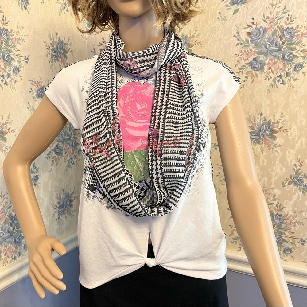 Beautees pink rose Knotted Front plaid back Top & infinity Scarf, size s